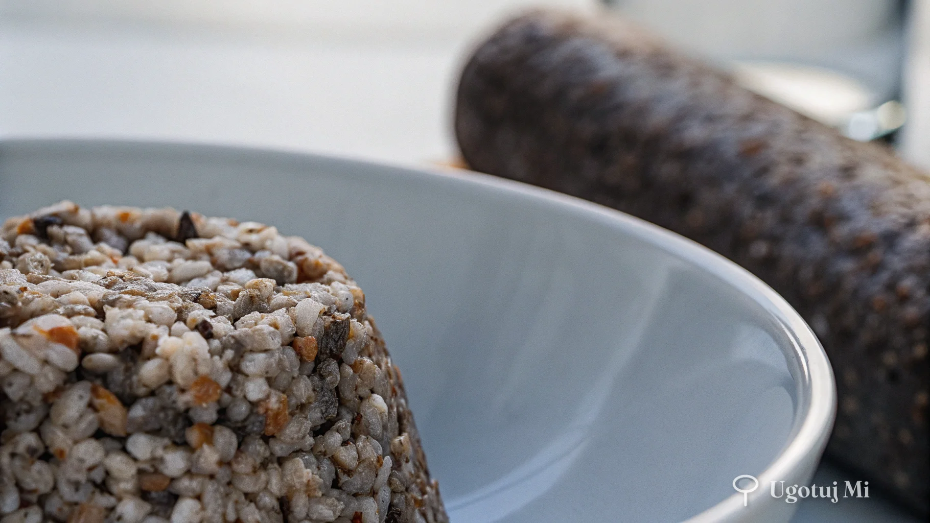 Zbliżenie na gotową kaszę gryczaną pokazujące teksturę | ugotujmi.pl