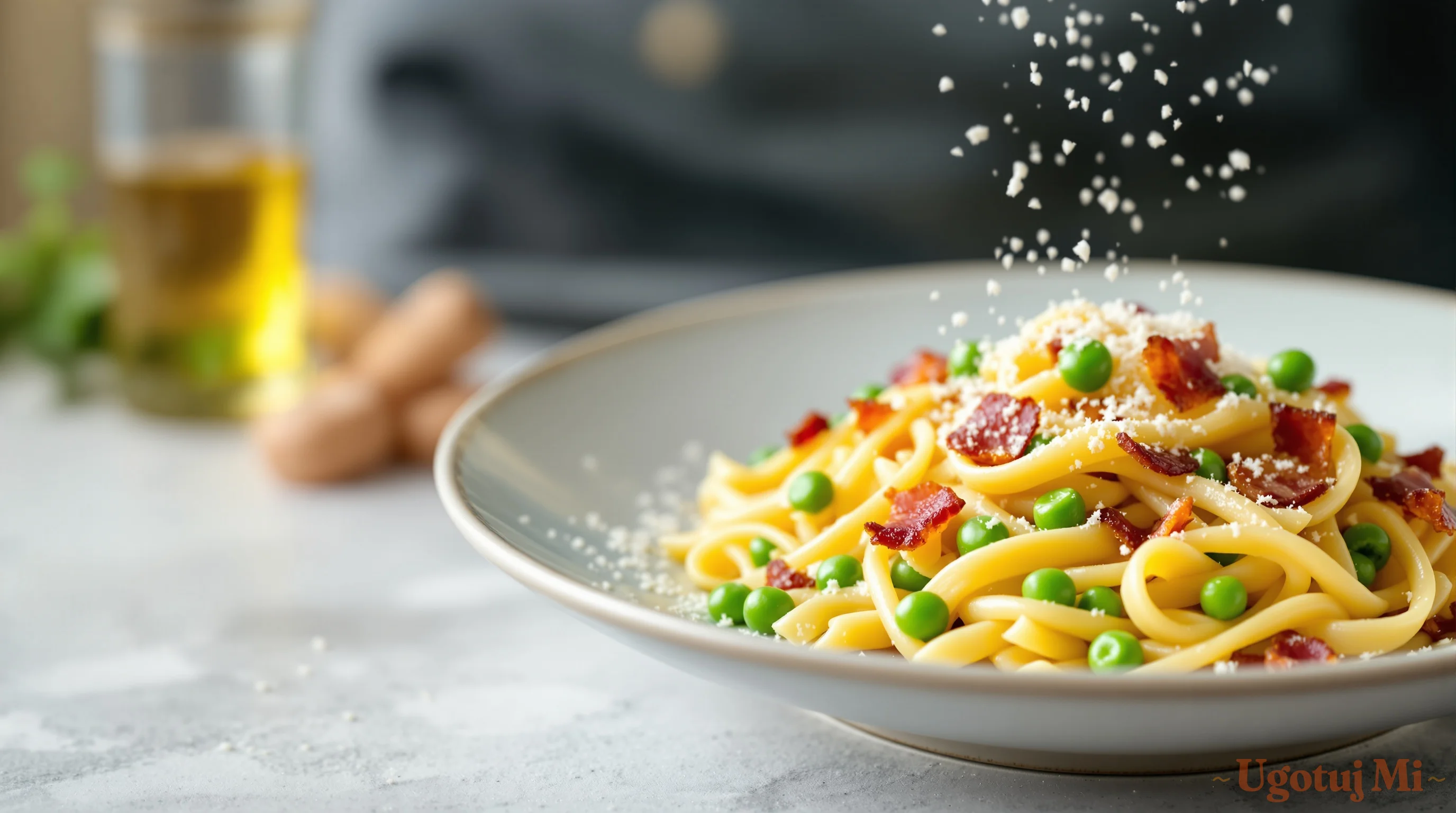 Makaron z boczkiem i groszkiem - szybki obiad w 20 minut